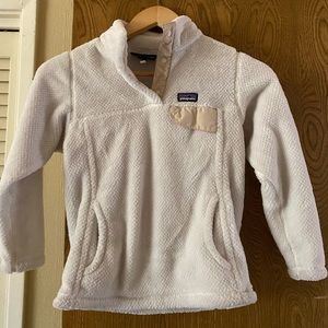 Girls Patagonia jacket, ivory color. Size S